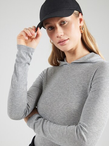 T-shirt Monki en gris