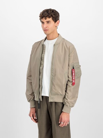 ALPHA INDUSTRIES Φθινοπωρινό και ανοιξιάτικο μπουφάν 'MA-1 TT' σε μπεζ