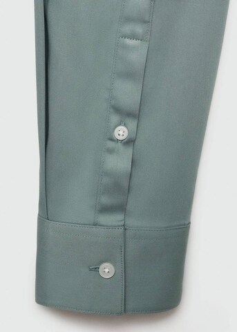 MANGO MAN Slim Fit Hemd 'Emotion' in Grün