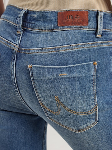 LTB Bootcut Jeansy 'FALLON' w kolorze niebieski
