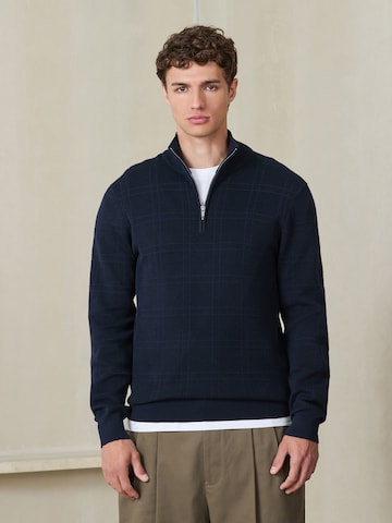 Next - Jersey en azul: frente
