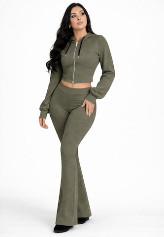 Elara Loungewear in Green: front