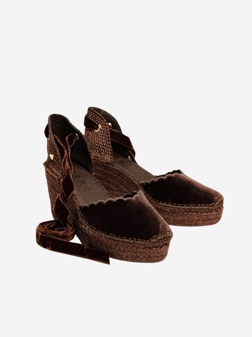 Alhamas Pumps 'Alpargata Cuña 8 cm Terciopelo' in Bruin