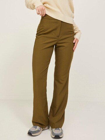 Flared Pantaloni 'Katie' di JJXX in verde: frontale