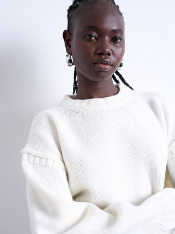 Pull-over 'SALLY' TOPSHOP en blanc