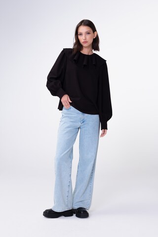 Aligne - Blusa en negro