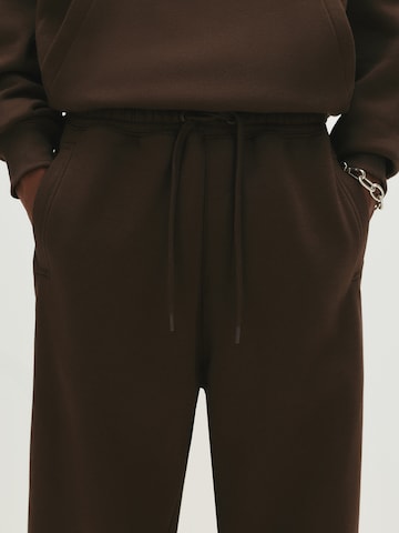 Pull&Bear Loosefit Hose in Braun