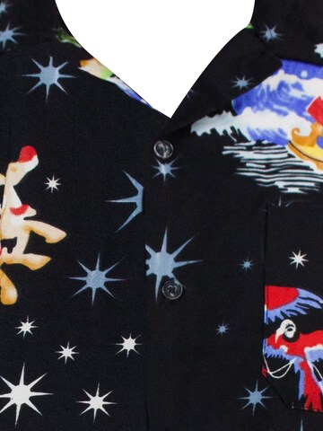 King Kameha Regular Fit Hemd 'Christmas Surf Santa'‌‌‌‌‌‌‌ in Schwarz