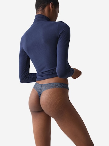String ' Red Label Pretty Modal ' TRIUMPH en bleu