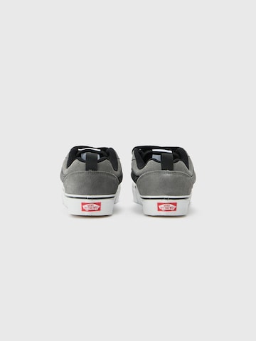 VANS Platform trainers 'Knu Skool' in Grey