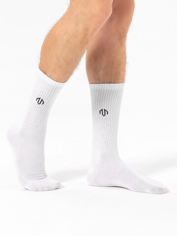 MOROTAI Athletic Socks in White