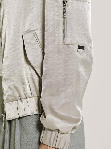 MADELEINE Tussenjas in Zilver