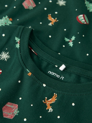 NAME IT - Pijama 'NKNVISMAS' em verde