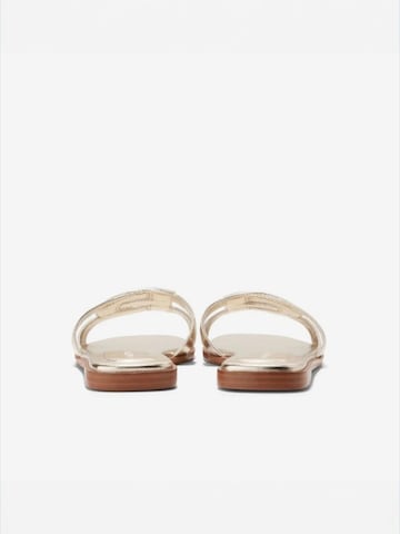 Cole Haan - Sandalias 'CHRISEE' en oro