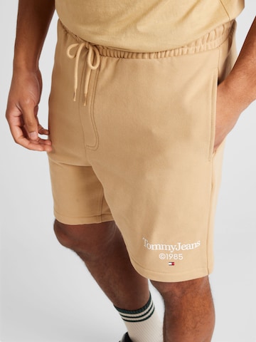 Tommy Jeans Regular Shorts in Braun