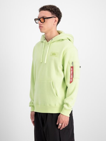 ALPHA INDUSTRIES Sweatshirt in Groen