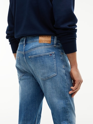 Tommy Jeans - Tapered Vaquero 'AUSTIN' en azul