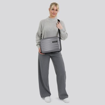 Trousses de toilette 'Collection 04' Pactastic en gris : devant