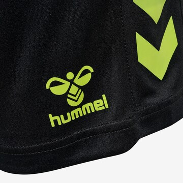 Hummel Regular Sportshorts in Schwarz