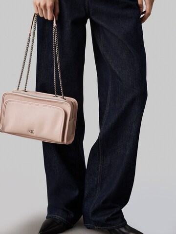 Calvin Klein Jeans Umhängetasche in Pink