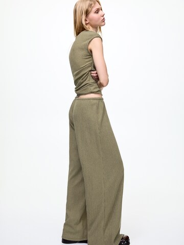 Pull&Bear Loose fit Trousers in Green