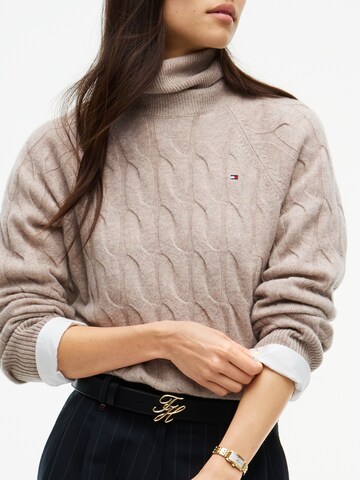 TOMMY HILFIGER Pullover in Braun