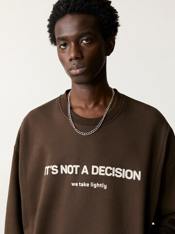 Pull&Bear Sweatshirt i brun