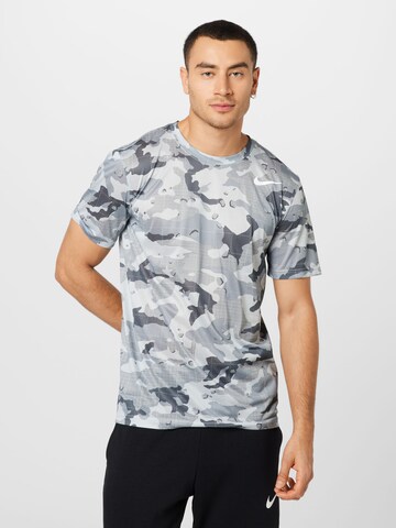 NIKE Functioneel shirt in Grijs: voorkant