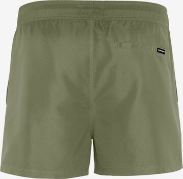 Regular Shorts de bain CHIEMSEE en vert