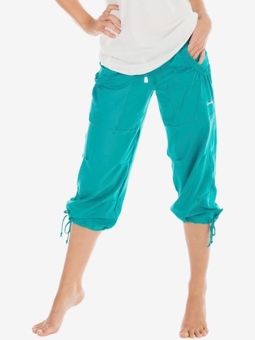 Effilé Pantalon de sport 'WBE6' Winshape en vert : devant