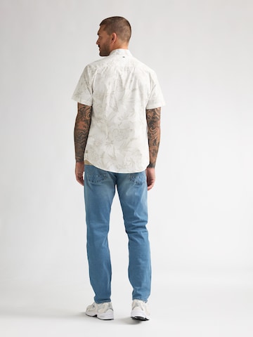 Coupe regular Chemise Petrol Industries en blanc