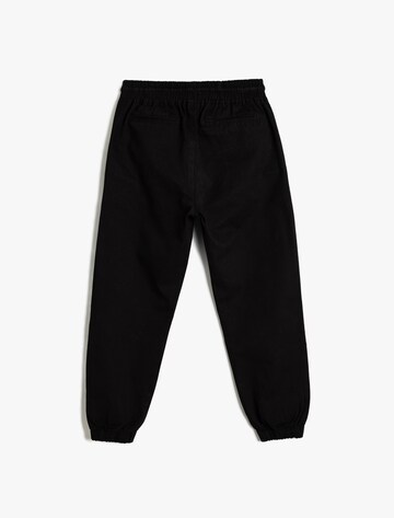 Koton Tapered Broek in Zwart