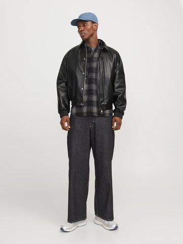 JACK & JONES Φθινοπωρινό και ανοιξιάτικο μπουφάν 'JCOChrome' σε μαύρο