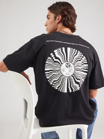 T-Shirt REPLAY en noir : devant