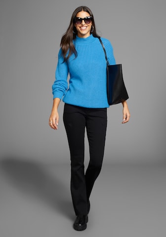 LAURA SCOTT Sweater in Blue