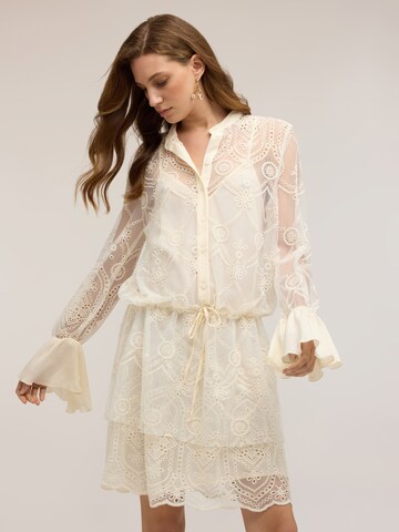 MOTIVI - Vestido en blanco: frente