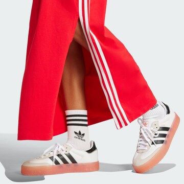 ADIDAS ORIGINALS Klänning 'Adicolor' i röd