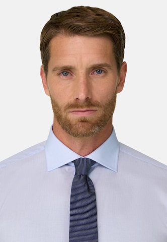 Coupe regular Chemise Boggi Milano en bleu : devant
