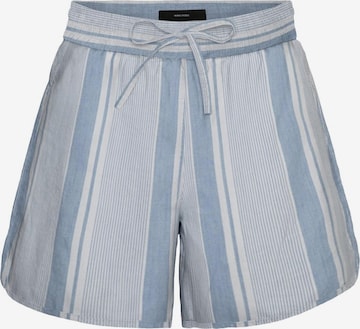 Regular Pantalon 'AKELA' VERO MODA en bleu : devant