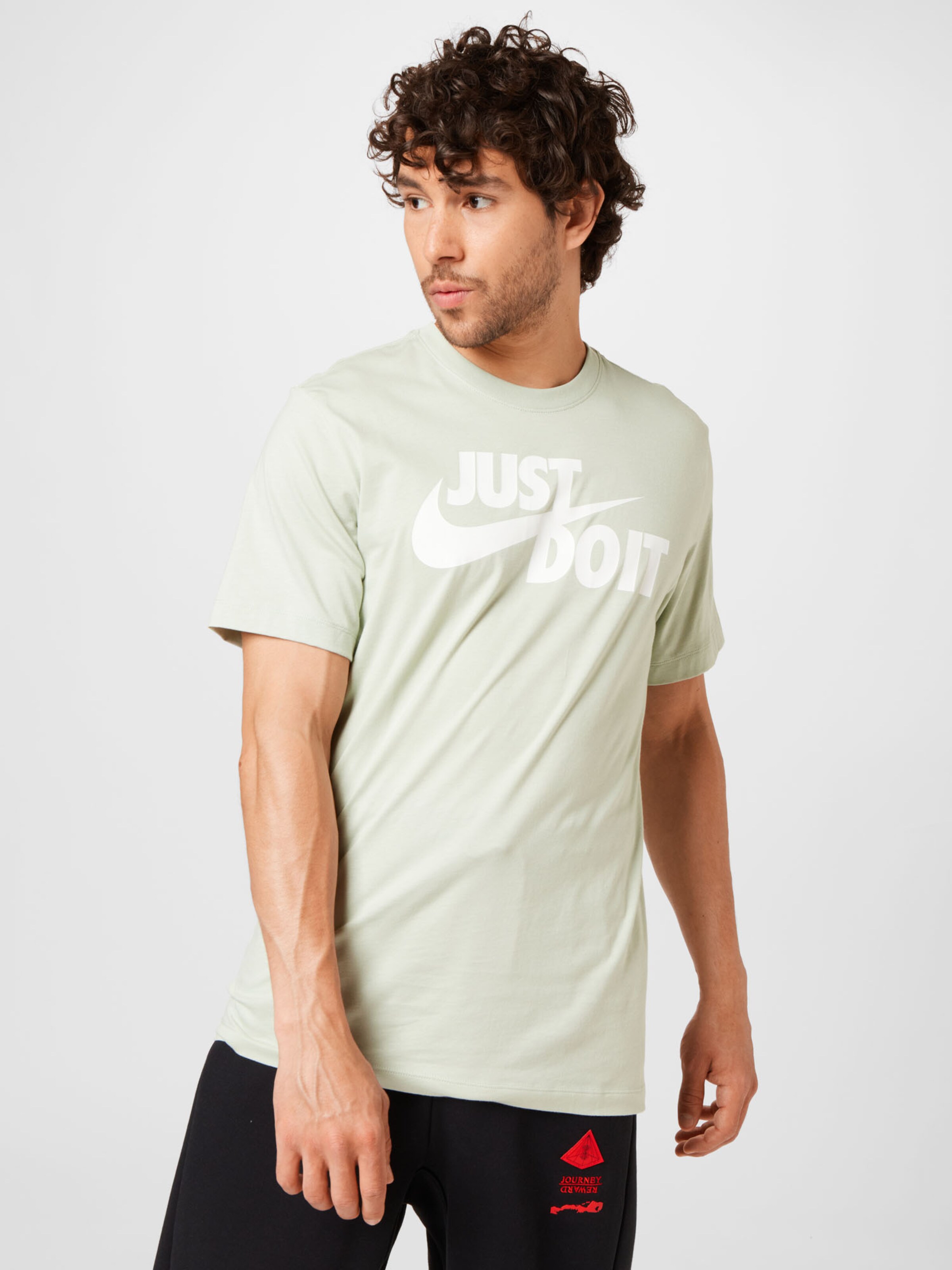 Männer Shirts Nike Sportswear T-Shirt in Pastellgrün - CJ82370 Männer Shirts Nike Sportswear T-Shirt in Pastellgrün - CJ82370