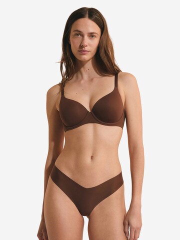 ETAM Thong 'Pure Invisible' in Brown
