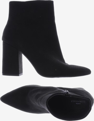 sacha Dress Boots in 40 in Black: front