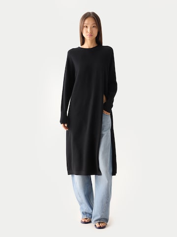 GOBI Cashmere Gebreide jurk 'Gobi Cashmere Side-Slit Maxi Dress' in Zwart