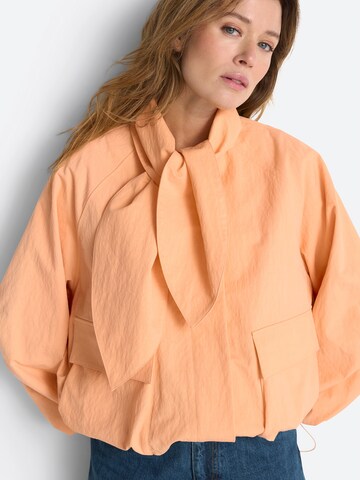 Rich & RoyalPrijelazna jakna - narančasta boja