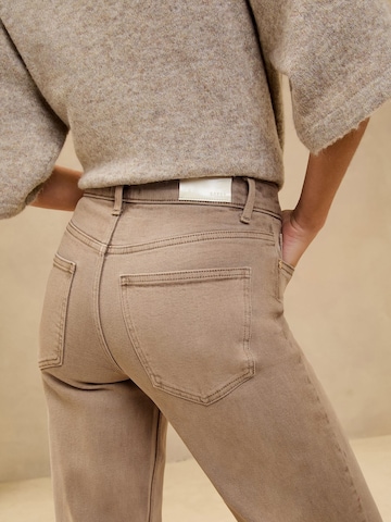 Lipsy Wide Leg Jeans in Braun