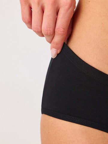 SNOCKS Boyshorts in Black