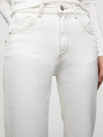 Pull&Bear Regular Jeans in Weiß