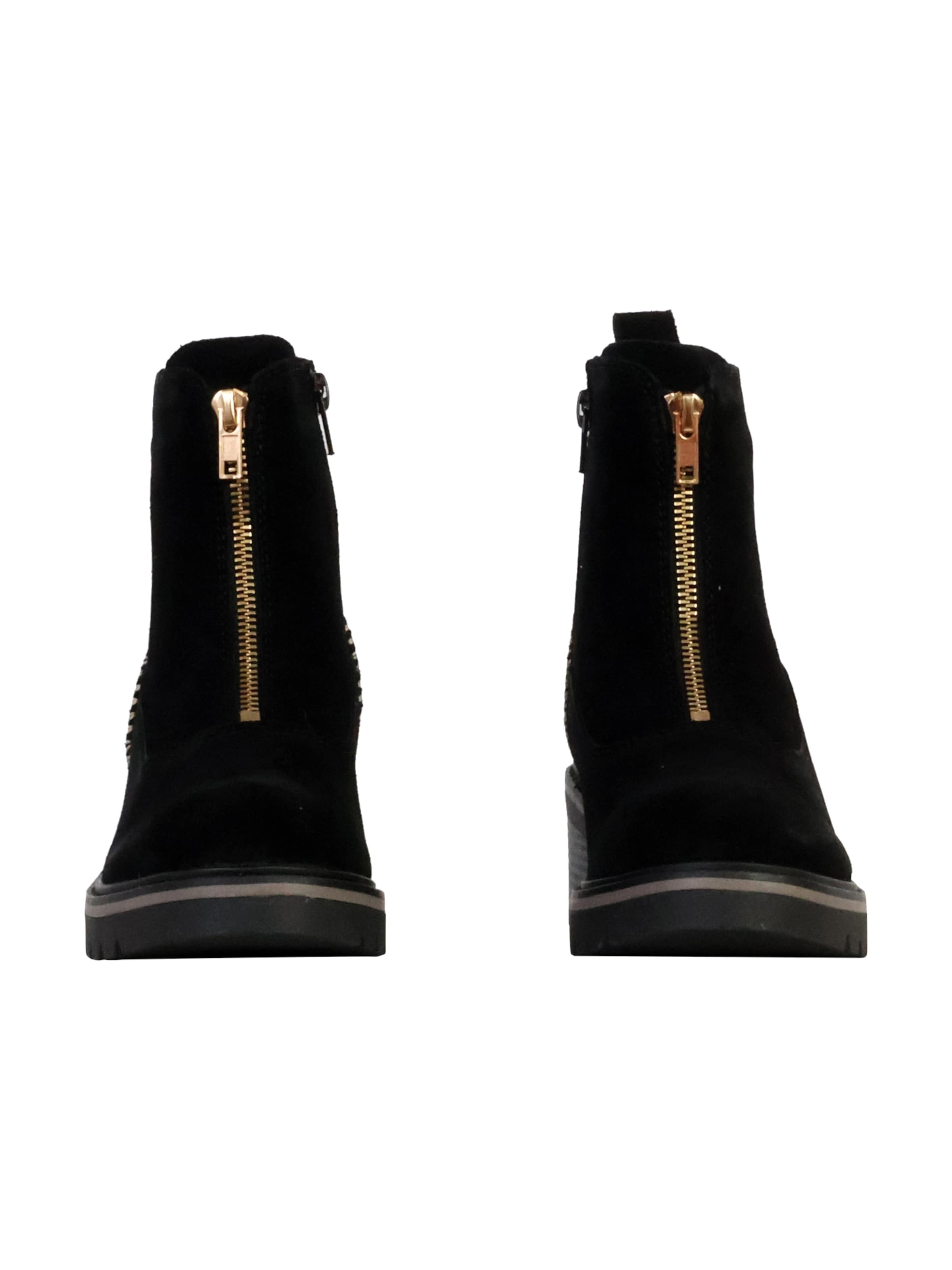 Bottines 'Lederstiefeletten Alenoa' The Divine Factory en noir