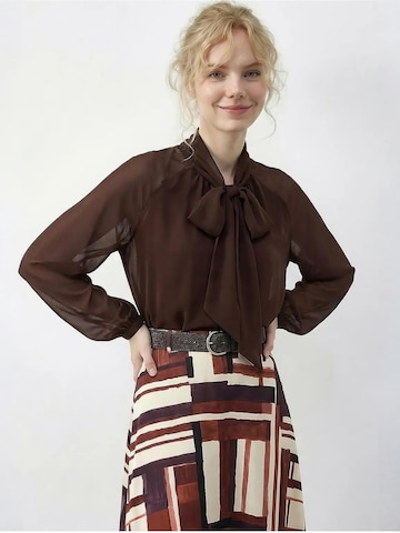 Bianco Lucci Blouse in Brown