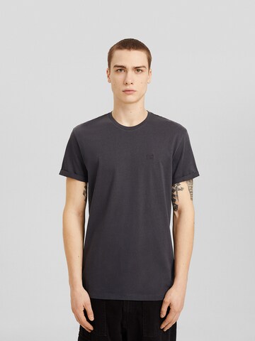 T-Shirt Bershka en gris : devant